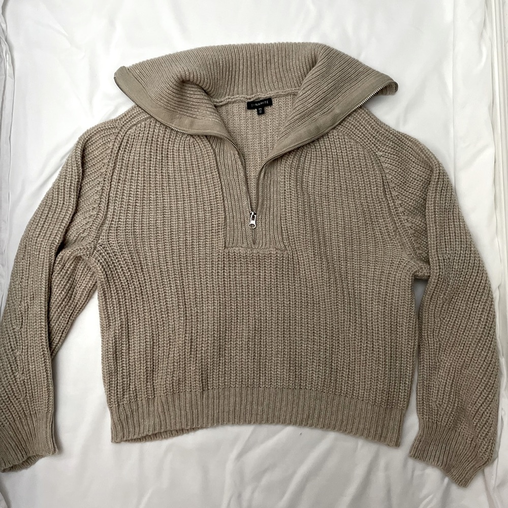 Comfy, chunky Dynamite sweater, size S
